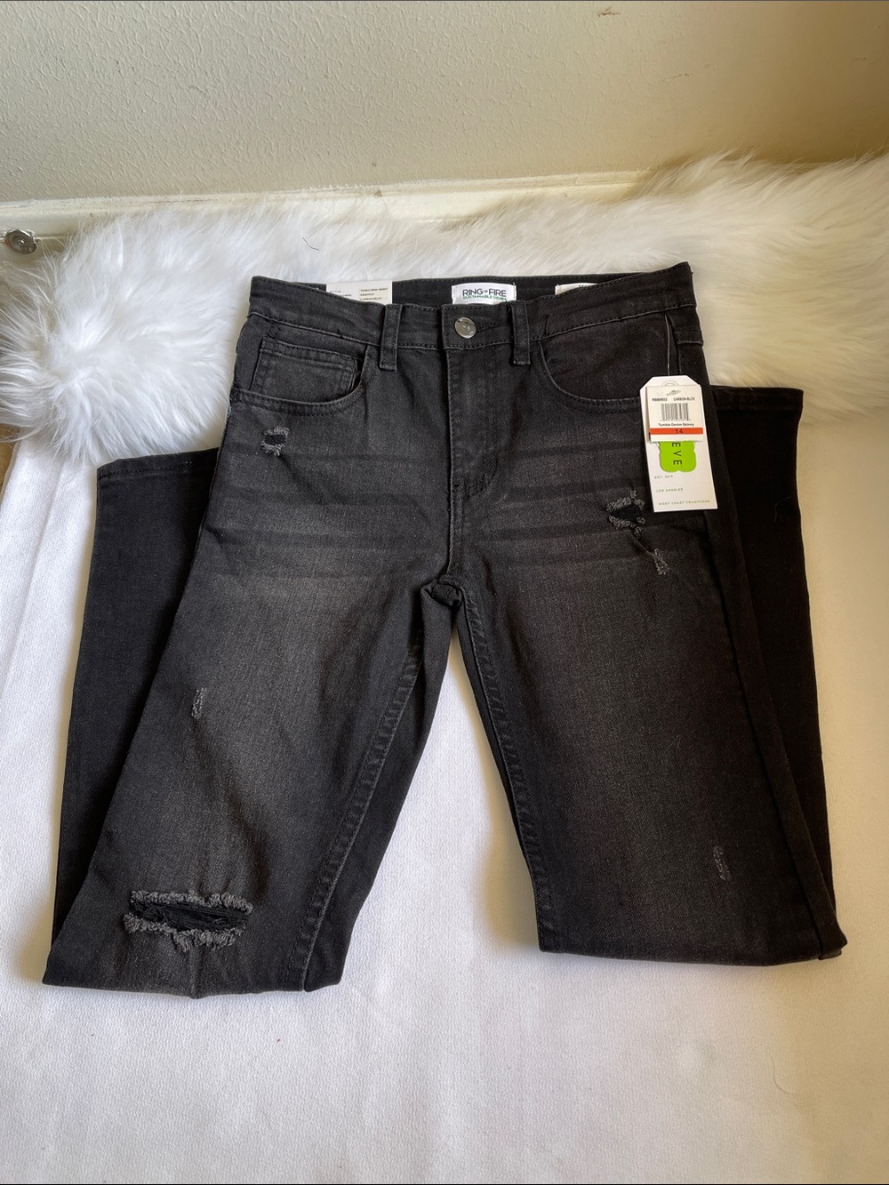 Ring of Fire Boys Carbon Black Skinny Jeans Size 14. NWT.